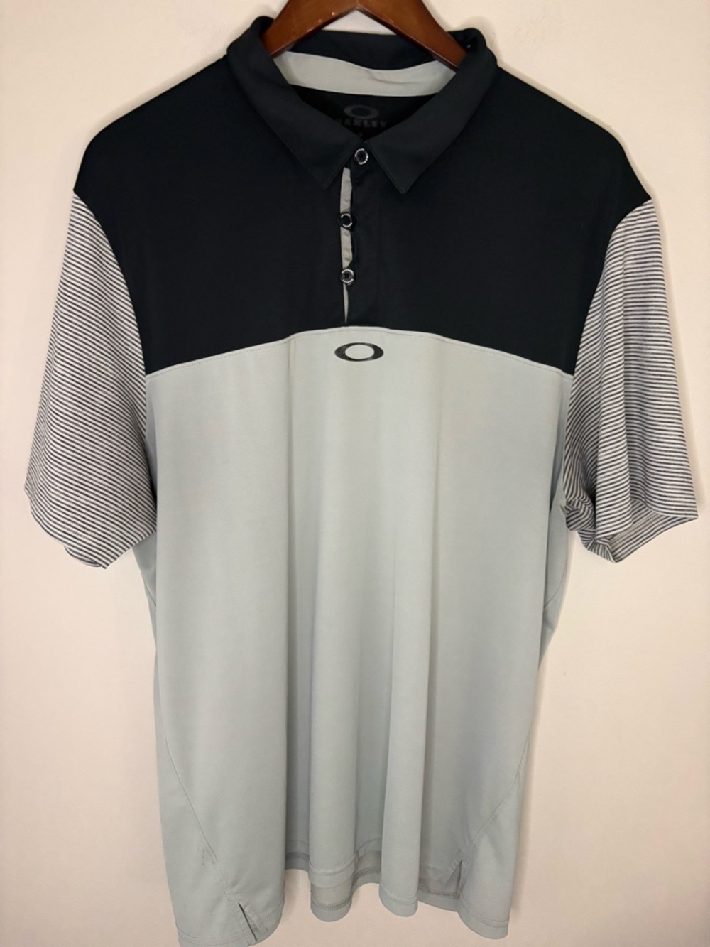 Oakley Golf Polo Shirt XL Colorblock Performance Short Sleeve